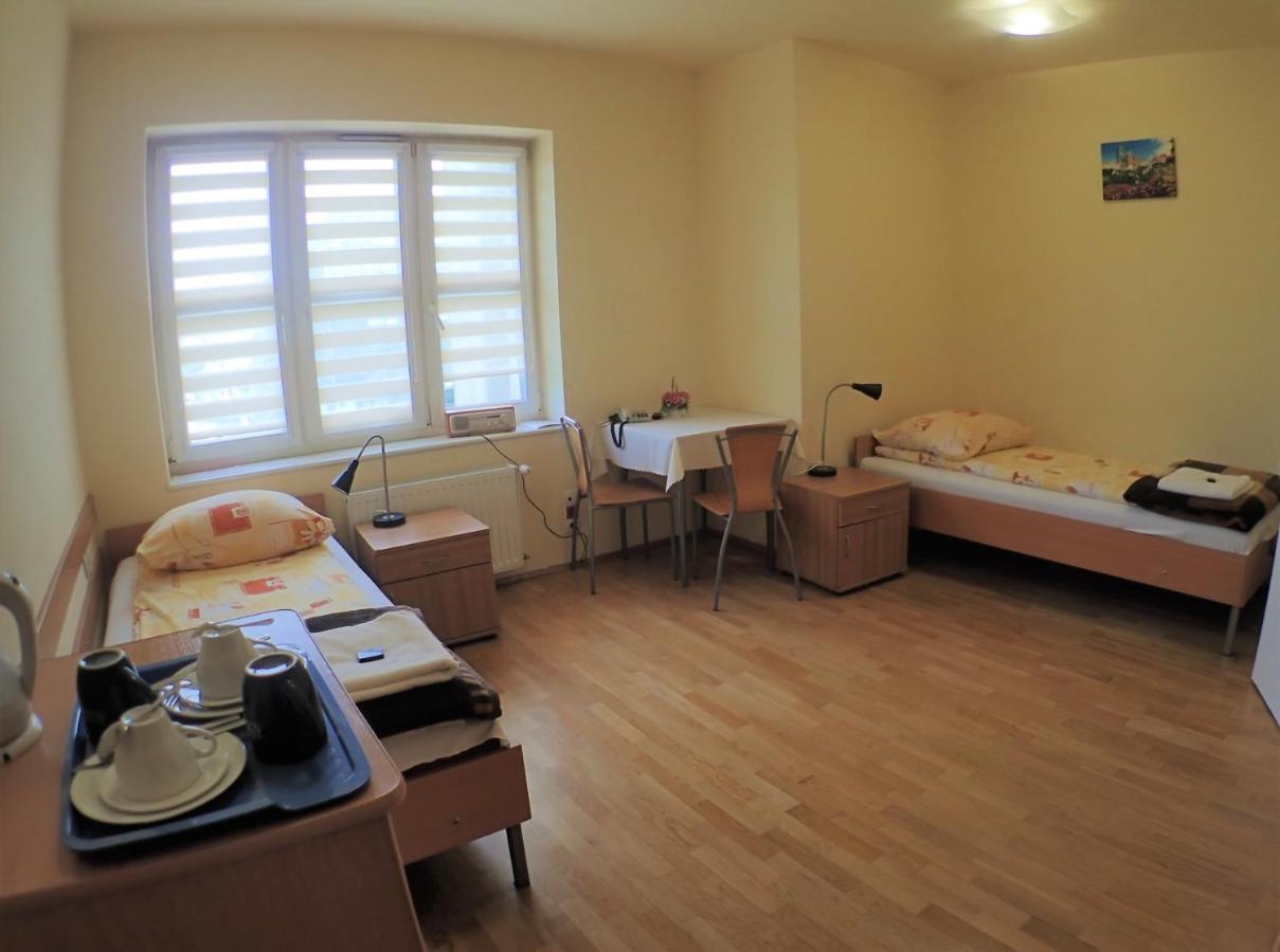 Nawojka Hotele Studenckie Cracovia Esterno foto