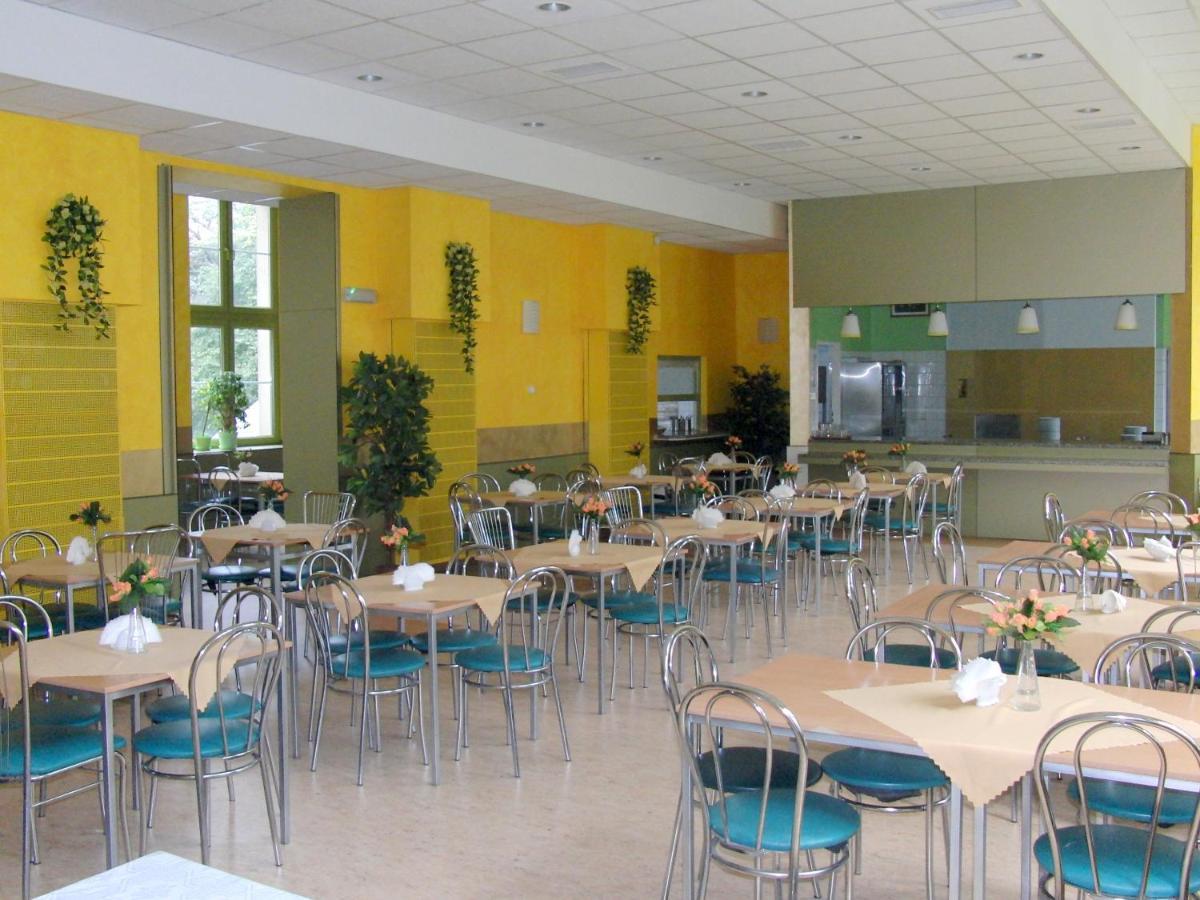 Nawojka Hotele Studenckie Cracovia Esterno foto